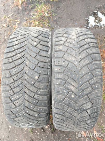 Michelin X-Ice North 4 215/55 R17