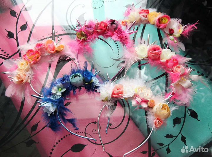 Ободочки с перьями в наличии