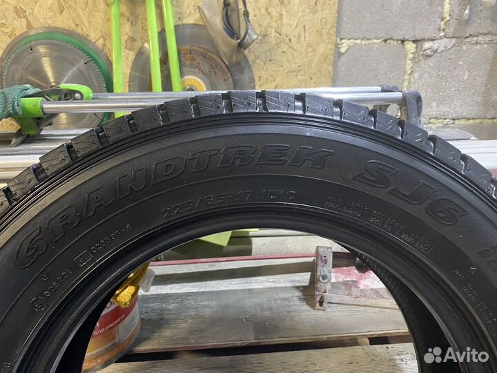 Dunlop Grandtrek SJ6 225/65 R17