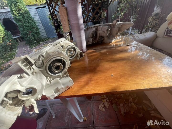 Фары на toyota camry 40