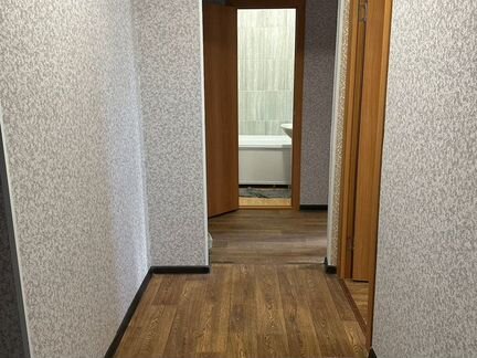 2-к. квартира, 49,5 м², 1/10 эт.