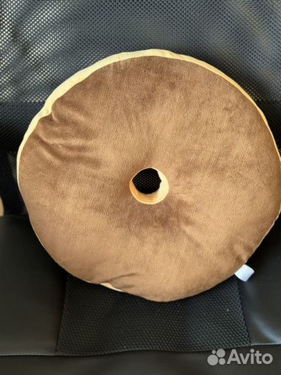 Подушка декоративная (пончик)