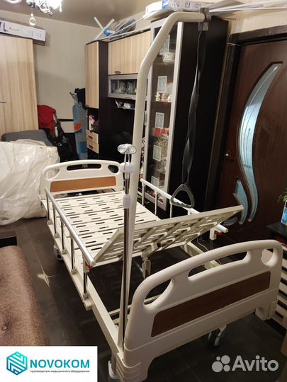 Медицинская кровать механическая