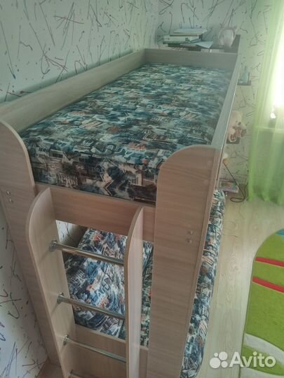 Двухъярусная кровать с диваном