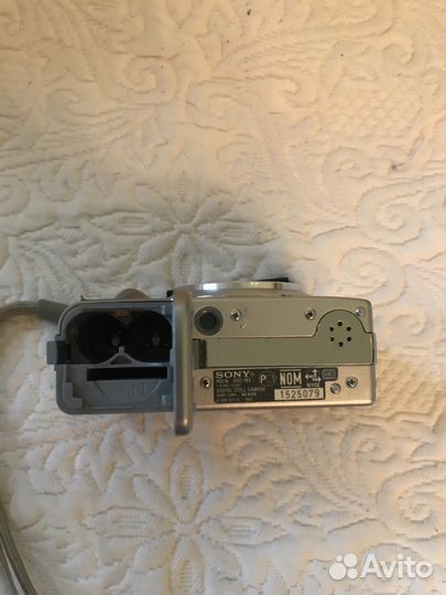 Продам Фотоаппарат Sony цифровой