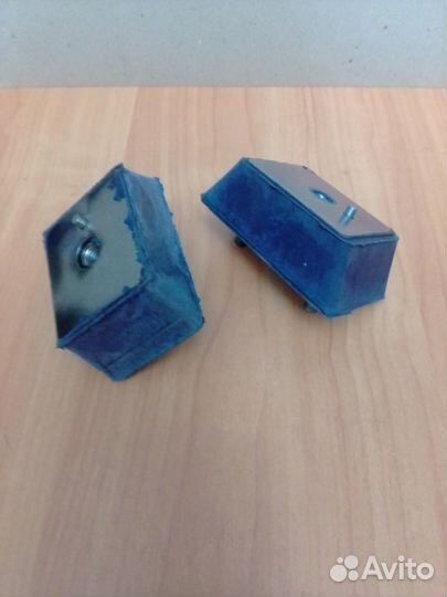 Подушки двигателя перед 2 шт. Газель,Волга.вулкан