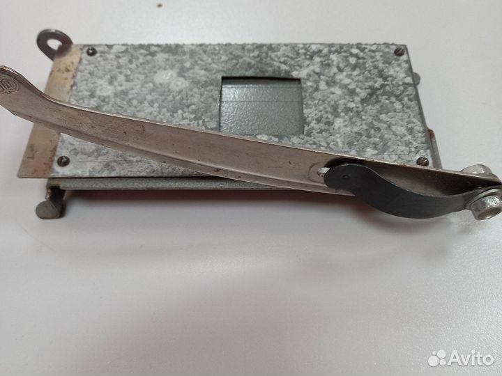 Резак для бумаги сабельный