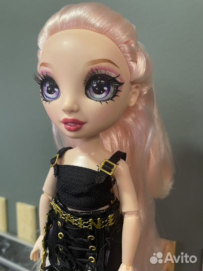Кукла Rainbow High