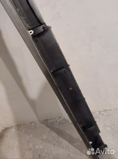 Накладка порога правого Volvo XC60 2008