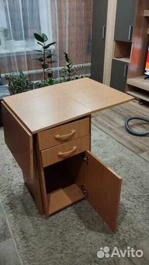 Письменный стол