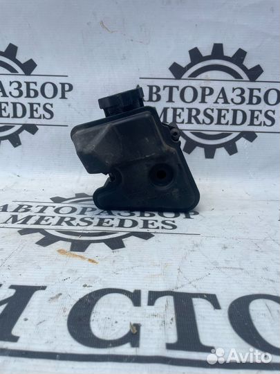 Бачок гидроусилителя руля Мерседес