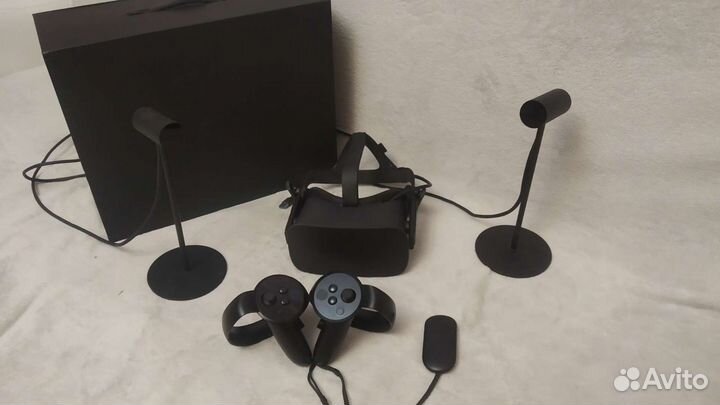 Шлем, очки виртуальной реальности Oculus touch