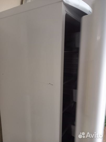 Холодильник indesit