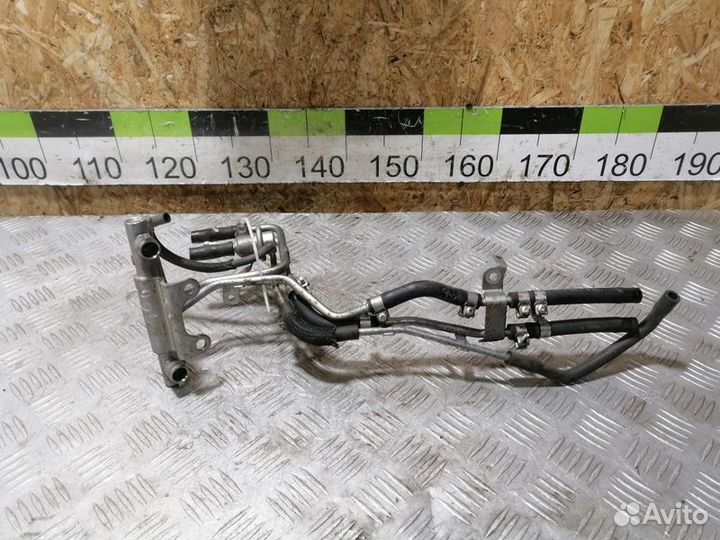 Рейка топливная рампа Subaru Forester S11