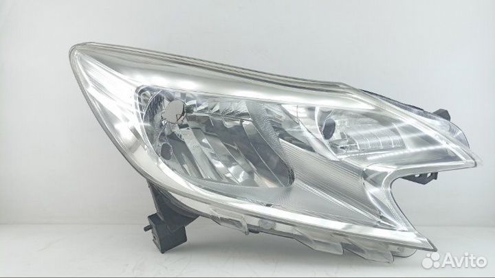 Фара правая Nissan Note E12 2012
