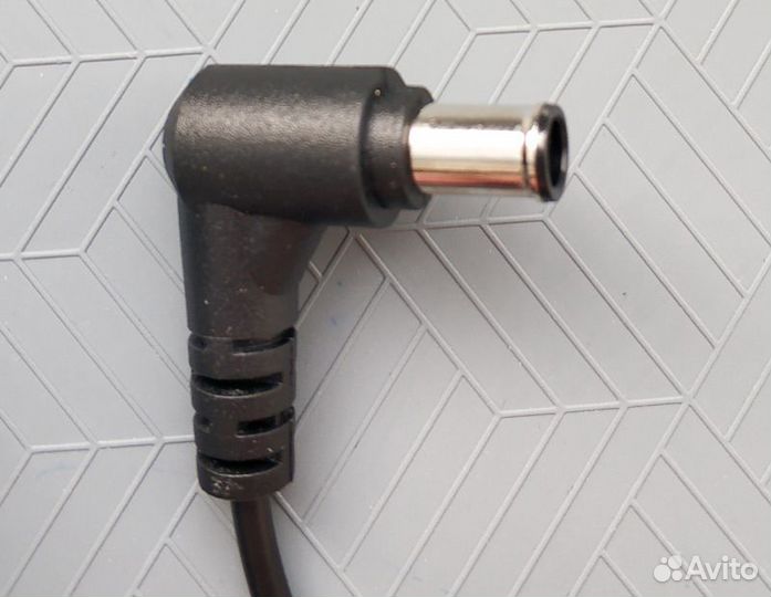 Блок питания монитора LG 19V 1.3A 24W новый