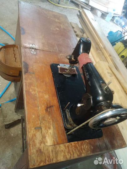 Швейная машинка Singer
