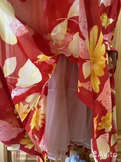 Красное платье