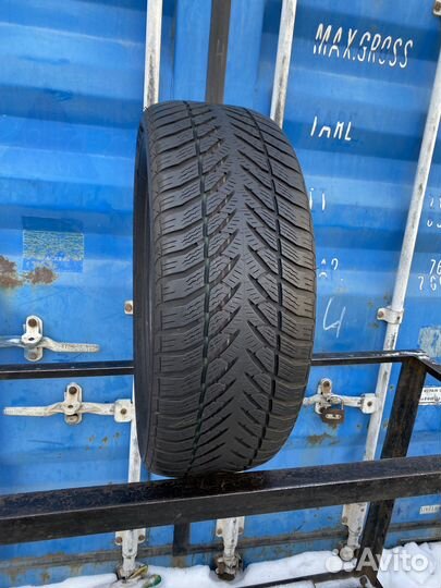 Goodyear Eagle Ultra Grip GW-3 215/50 R17