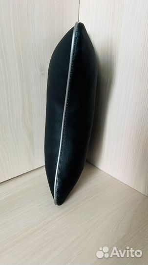 Подушка на подголовник 30х20 см эко-кожа черная