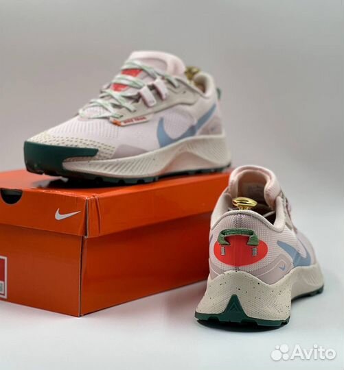 Кросслвки женские Nike Pegasus Trail 3