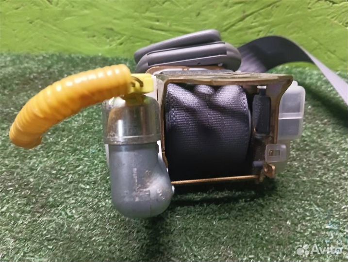 Ремень безопасности передний правый Toyota RAV4 A