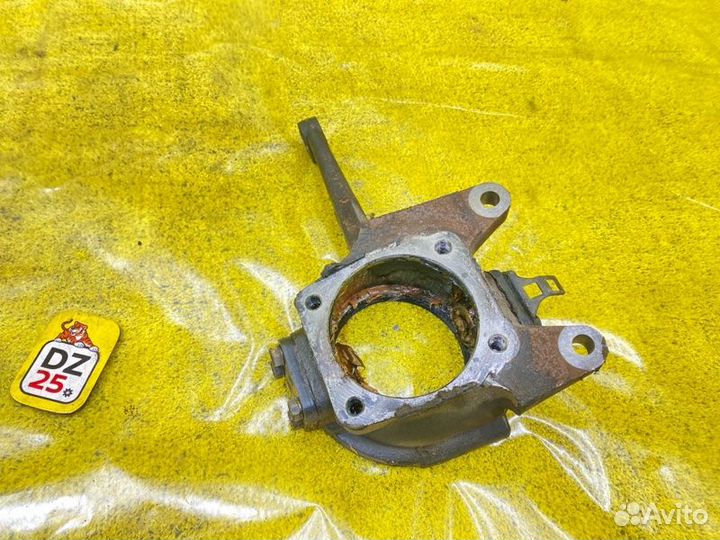 Поворотный кулак передний правый Suzuki Jimny 145379