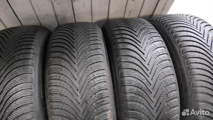 Michelin Alpin 5 215/65 R17 99H
