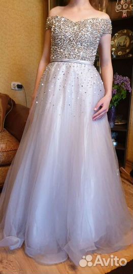 Вечернее платье
