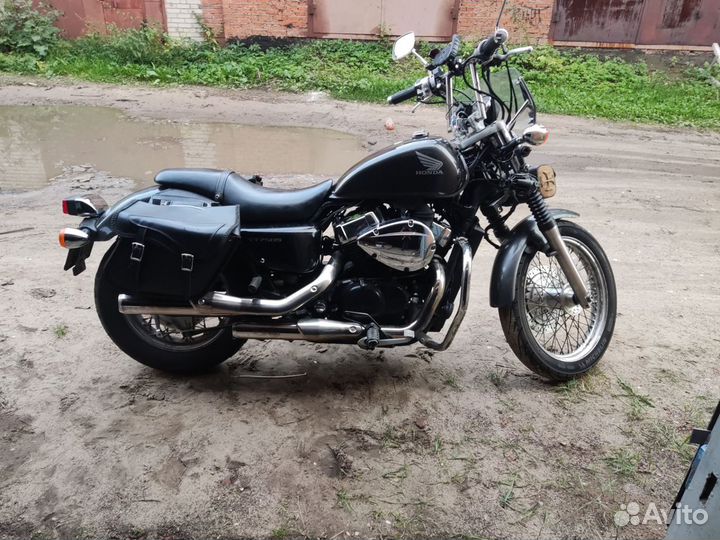 Honda vt750s (vt750rs)