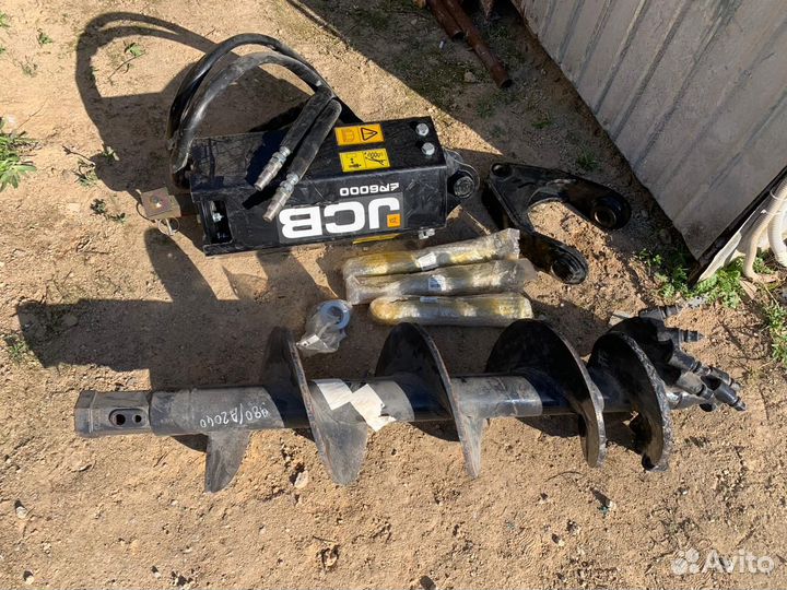 Гидровращатель для JCB 3CX (гидробур)