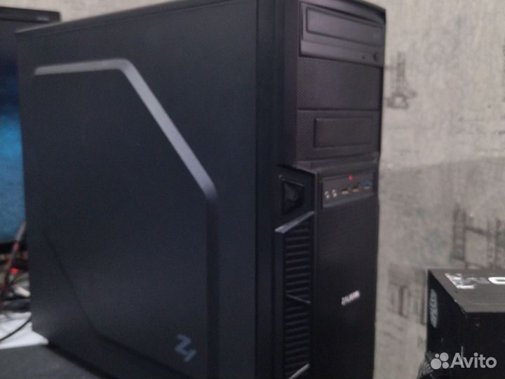 Корпус с комплектующими