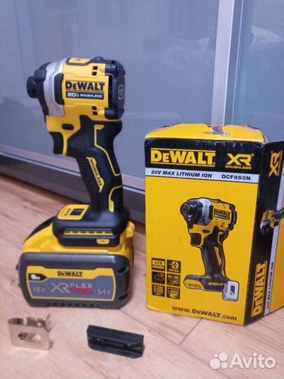 Импульсный винтоверт DeWalt dcf850n