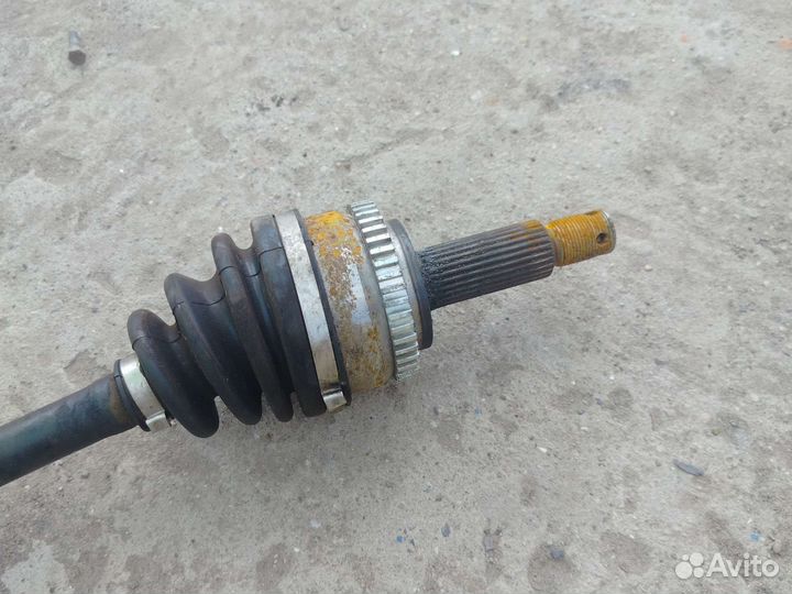 Привод левый Hyundai i30