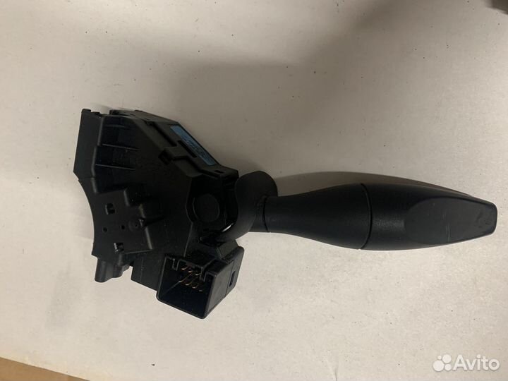 Подрулевой переключатель поворотников Ford Fusion