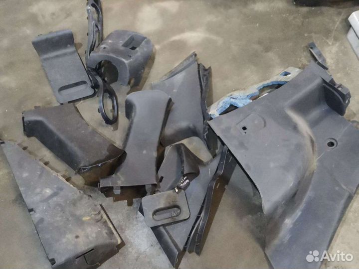 Пластик салона Nissan Terrano