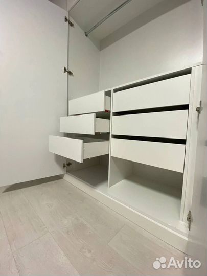 Шкаф распашной новый