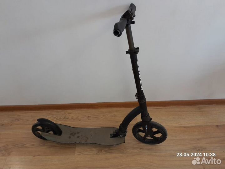 Продам отличный и качественный самокат