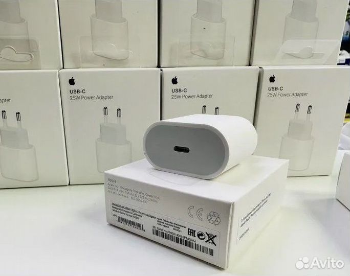 Блок быстрой зарядки iPhone 20w