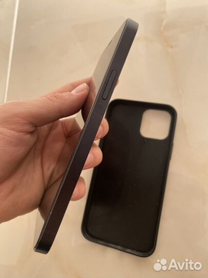 iPhone 12, 64 ГБ