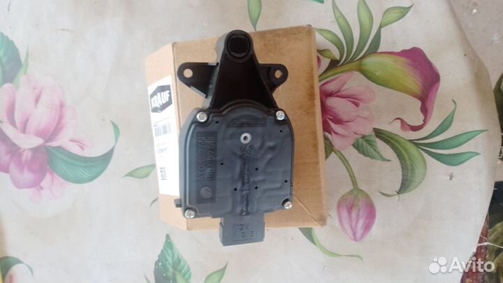 Моторчик расциркуляции заслонки салона Бора