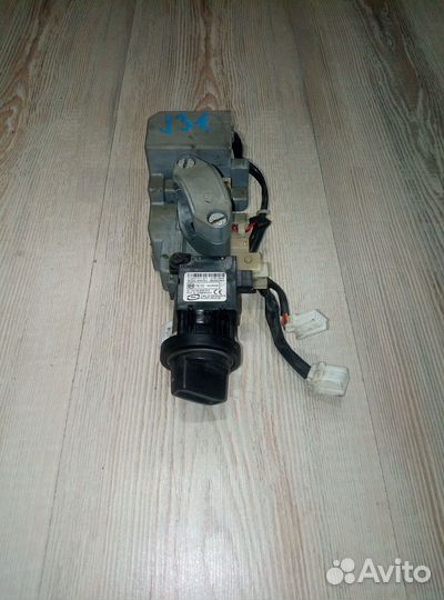 Замок зажигания Nissan teana J31