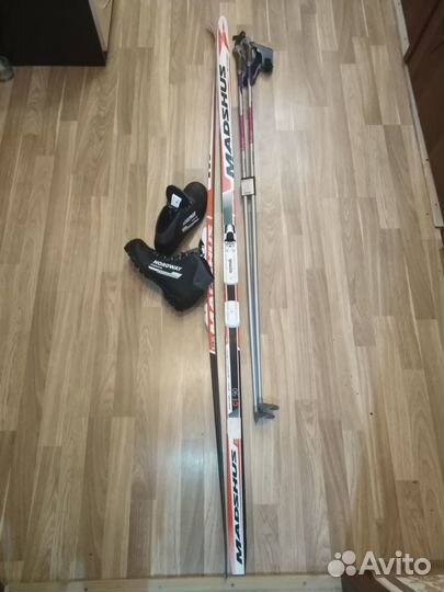 Продам комплект лыж