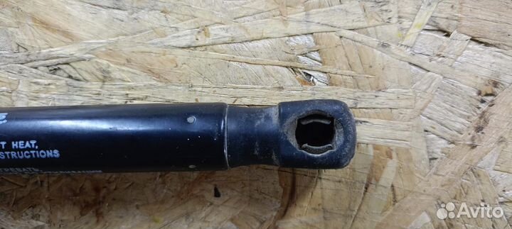 Упор газовый крышки багажника Luxgen 7 SUV 7