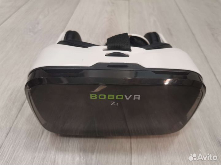 Очки виртуальной реальности с пультом Bobovr z4