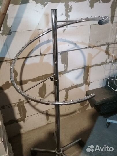 Вешалка напольная для одежды