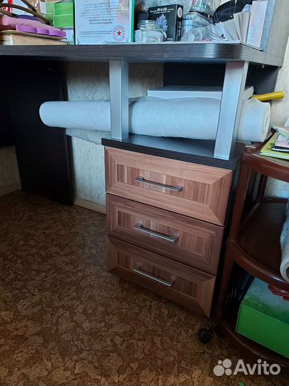 Угловая рабочая зона, стол