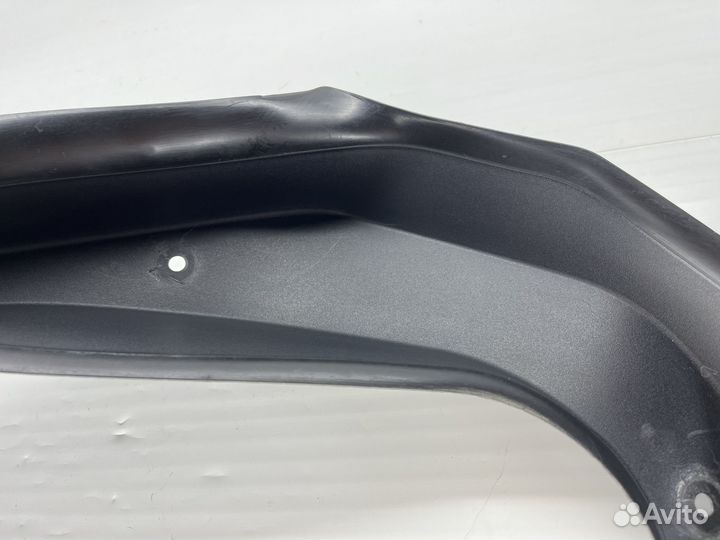 Водосток багажника левый BMW F13