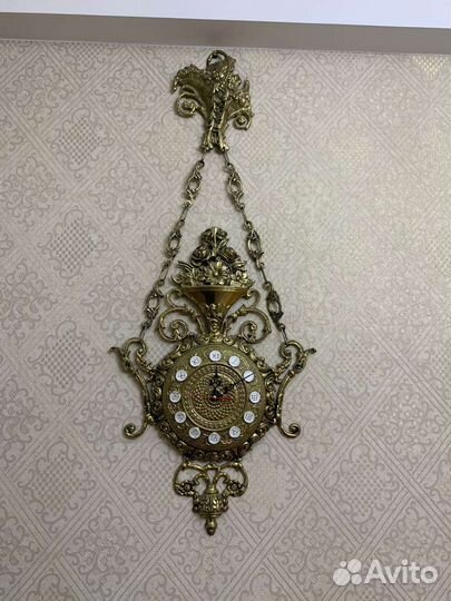 Часы настенные иранские