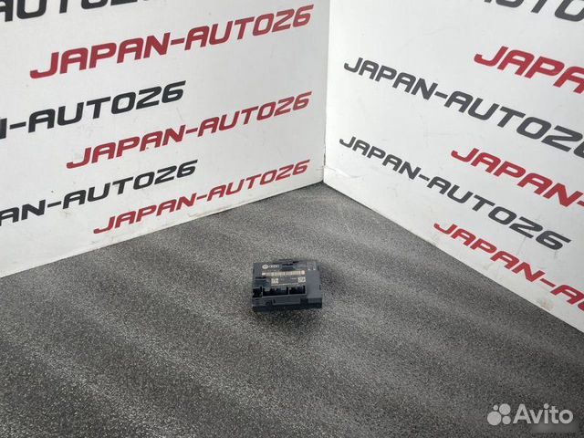 Блок управления дверью Audi A4 B8 2.0 tfsi